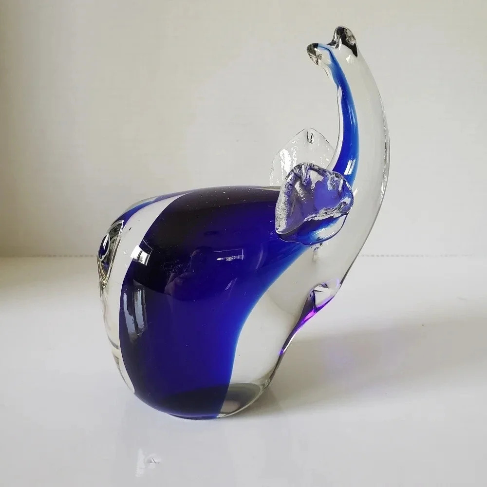 Murano Style Cobalt  Blue Elephant Art Glass Paperweight. - Picture 2 of 9